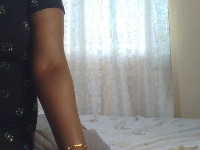 Shantell live cam on BongaCams