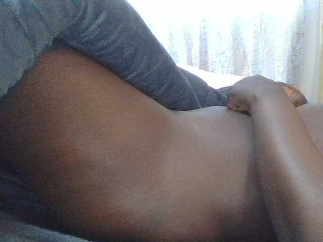 Shantell live cam on BongaCams