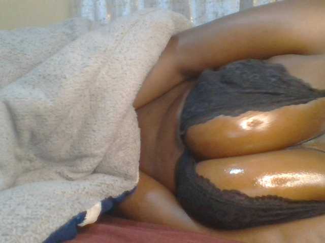 Shantell live cam on BongaCams