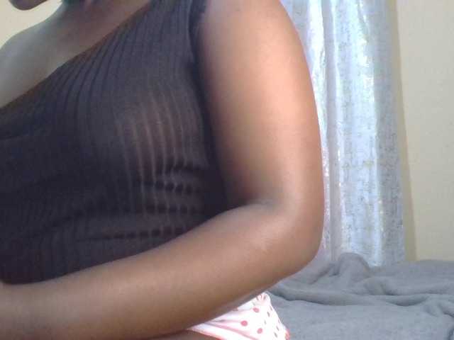 Shantell live cam on BongaCams