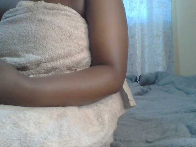 Shantell live cam on BongaCams