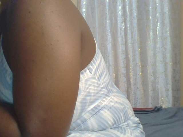 Shantell live cam on BongaCams