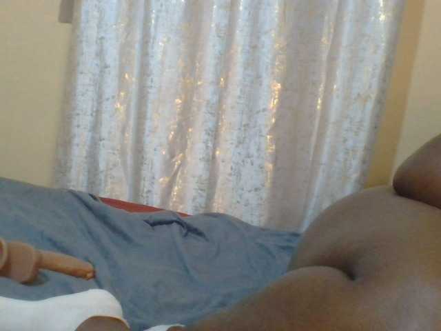 Shantell live cam on BongaCams