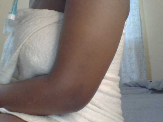 Shantell live cam on BongaCams