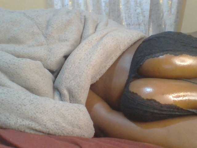 Shantell live cam on BongaCams