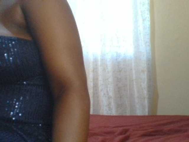 Shantell live cam on BongaCams