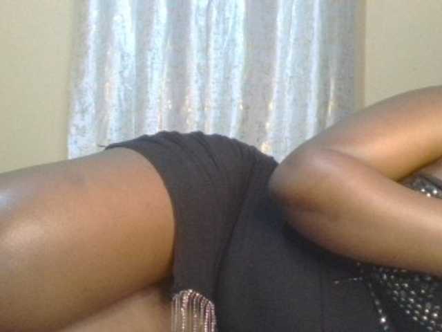 Shantell live cam on BongaCams