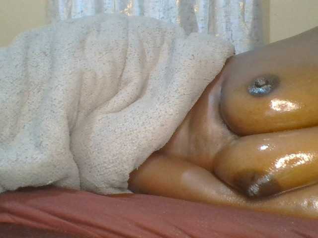 Shantell live cam on BongaCams