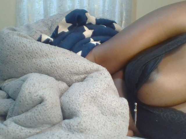 Shantell live cam on BongaCams