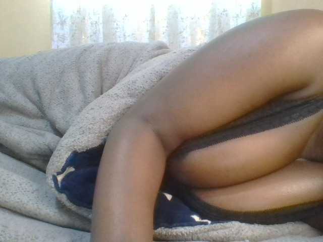 Shantell live cam on BongaCams