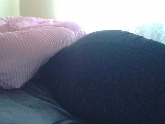 Shantell live cam preview