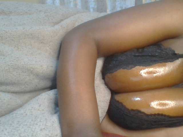 Shantell live cam on BongaCams