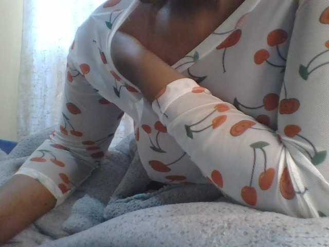 Shantell live cam on BongaCams