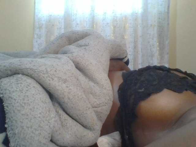 Shantell live cam on BongaCams