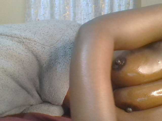 Shantell live cam on BongaCams
