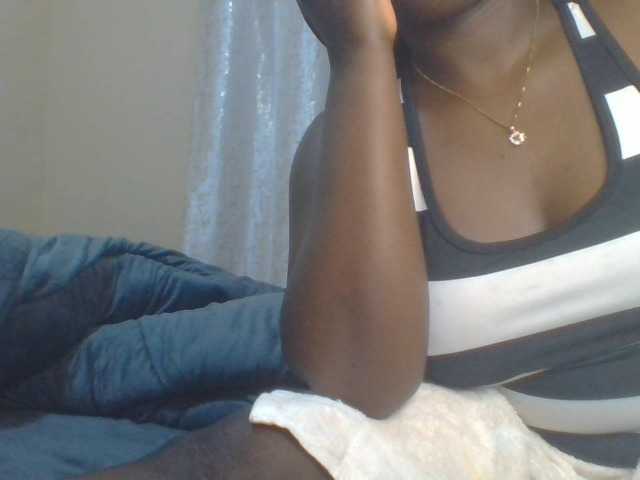 Shantell live cam on BongaCams