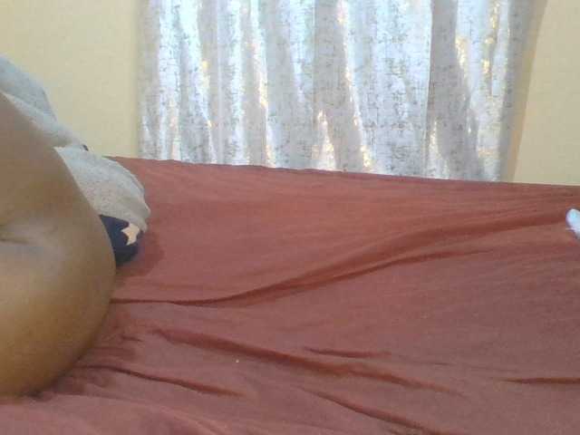Shantell live cam on BongaCams