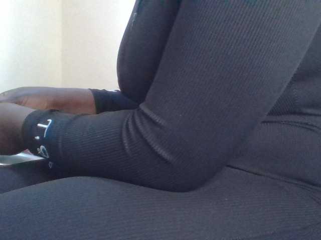 Shantell live cam on BongaCams