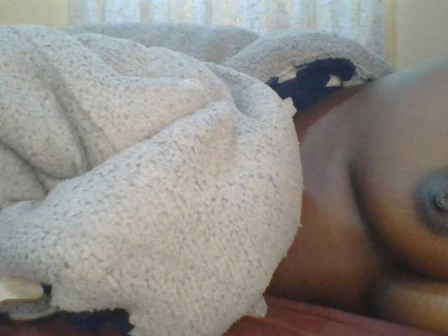 Shantell live cam on BongaCams