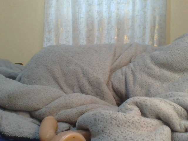 Shantell live cam on BongaCams