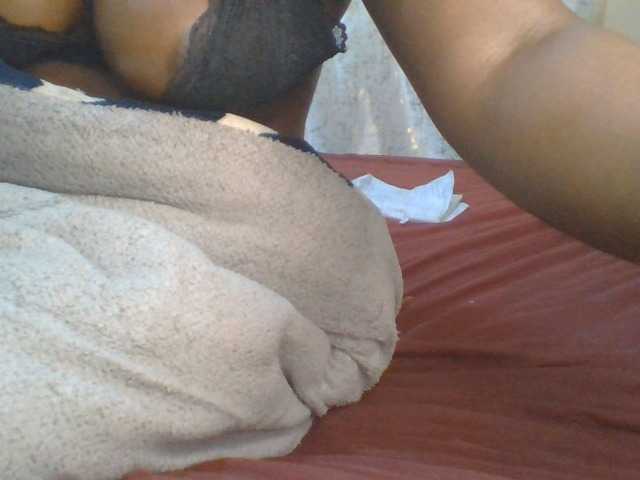 Shantell live cam on BongaCams