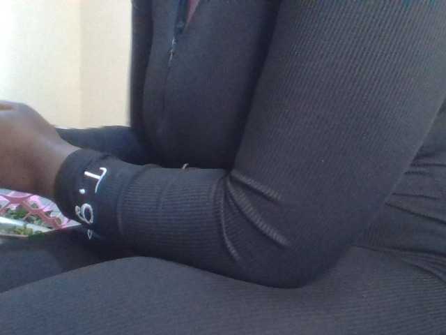 Shantell live cam on BongaCams