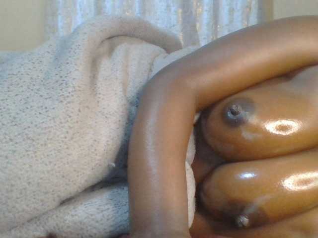 Shantell live cam on BongaCams