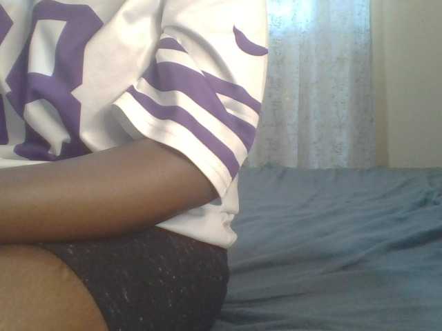 Shantell live cam on BongaCams