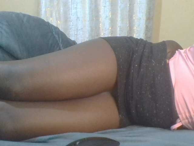 Shantell live cam on BongaCams