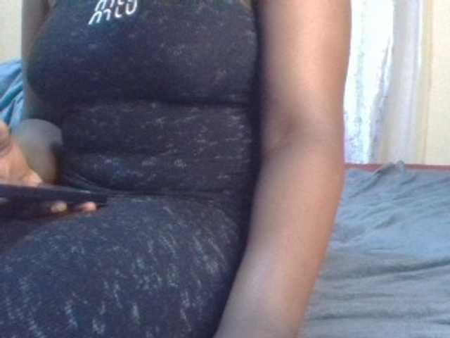 Shantell live cam on BongaCams