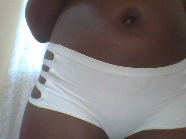 Shantell live cam on BongaCams