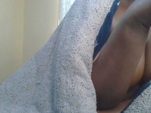 Shantell live cam on BongaCams