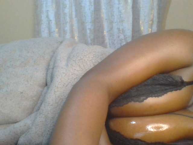 Shantell live cam on BongaCams