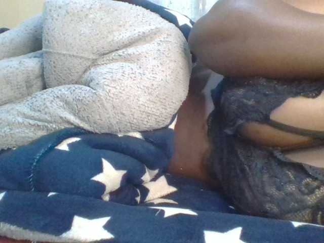 Shantell live cam on BongaCams