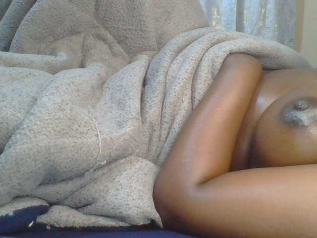 Shantell live cam on BongaCams