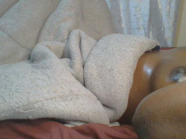 Shantell live cam on BongaCams