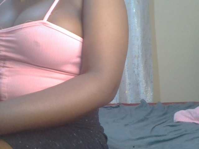 Shantell — live female cam