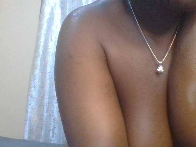 Shantell live cam on BongaCams