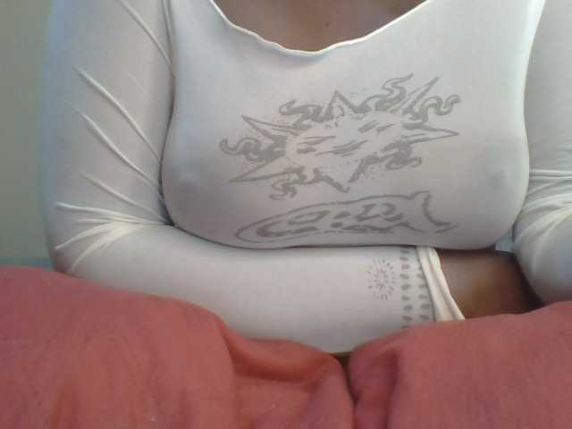 Shantell live cam on BongaCams
