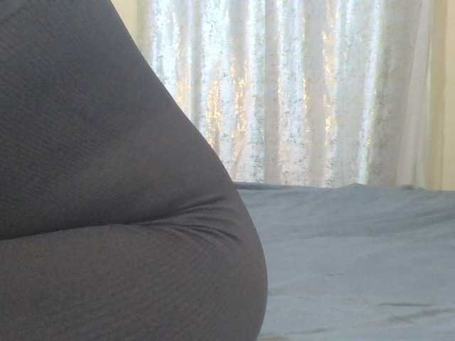 Shantell live cam on BongaCams