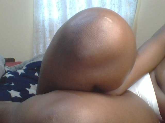 Shantell live cam on BongaCams