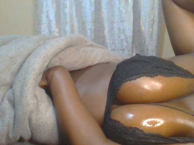 Shantell live cam on BongaCams