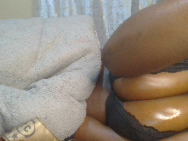 Shantell live cam on BongaCams
