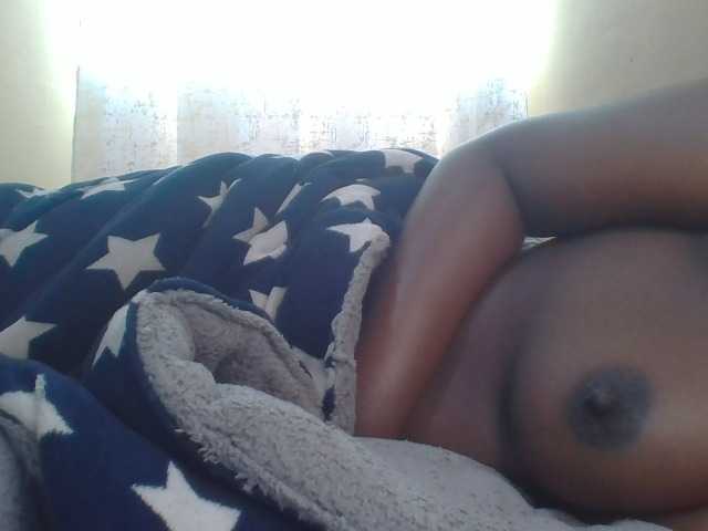 Shantell live cam on BongaCams