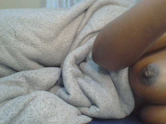 Shantell live cam on BongaCams