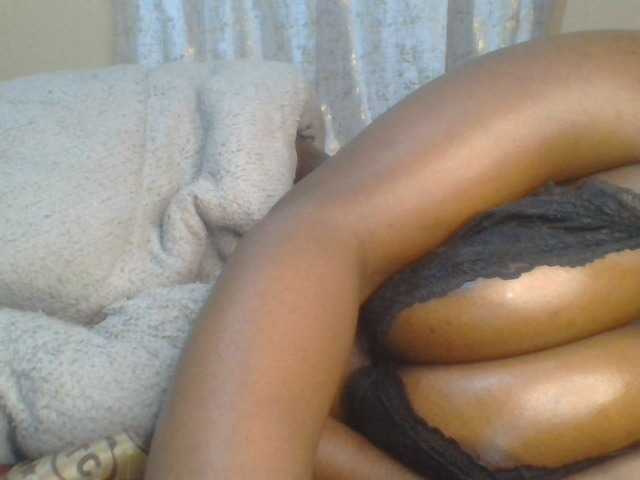 Shantell live cam on BongaCams