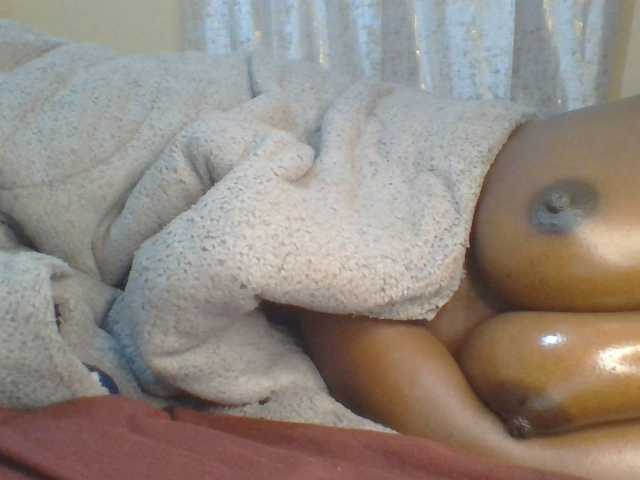 Shantell live cam on BongaCams