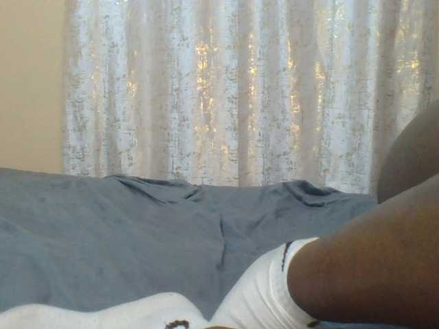 Shantell live cam preview