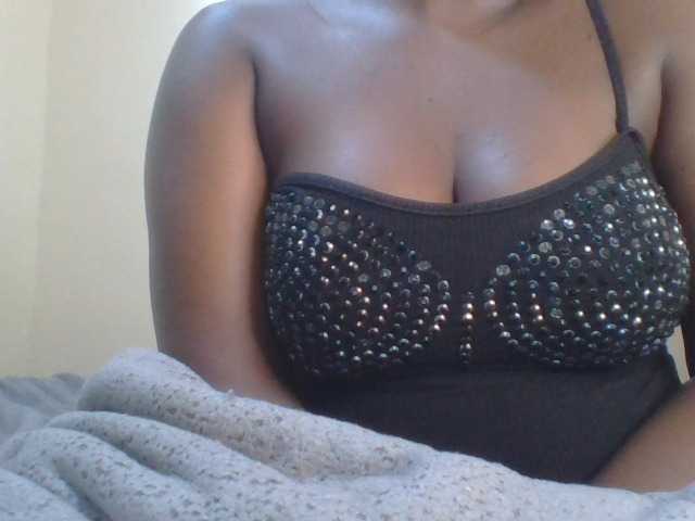 Shantell live cam on BongaCams