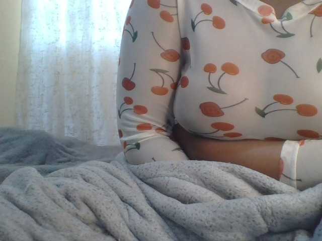 Shantell live cam on BongaCams